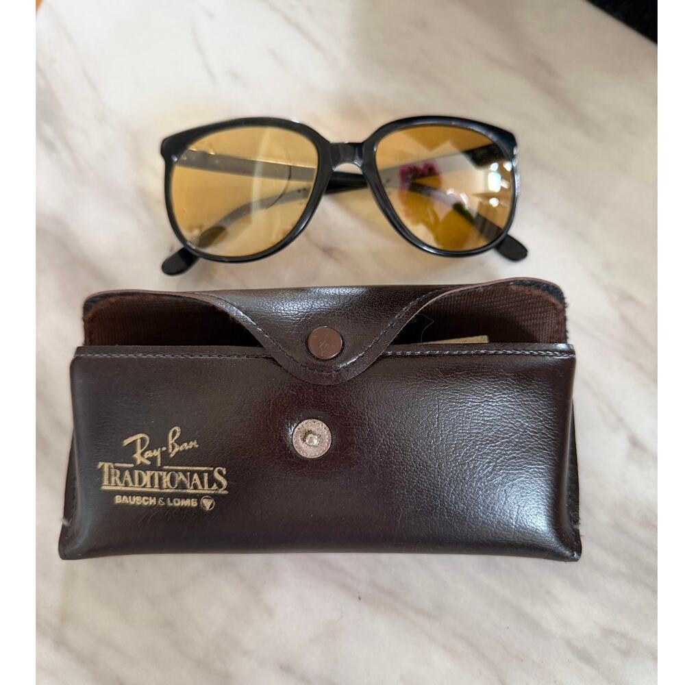 Vintage 1970s Ray Ban Cats 1000 Black & Yellow Lens Sunglasses